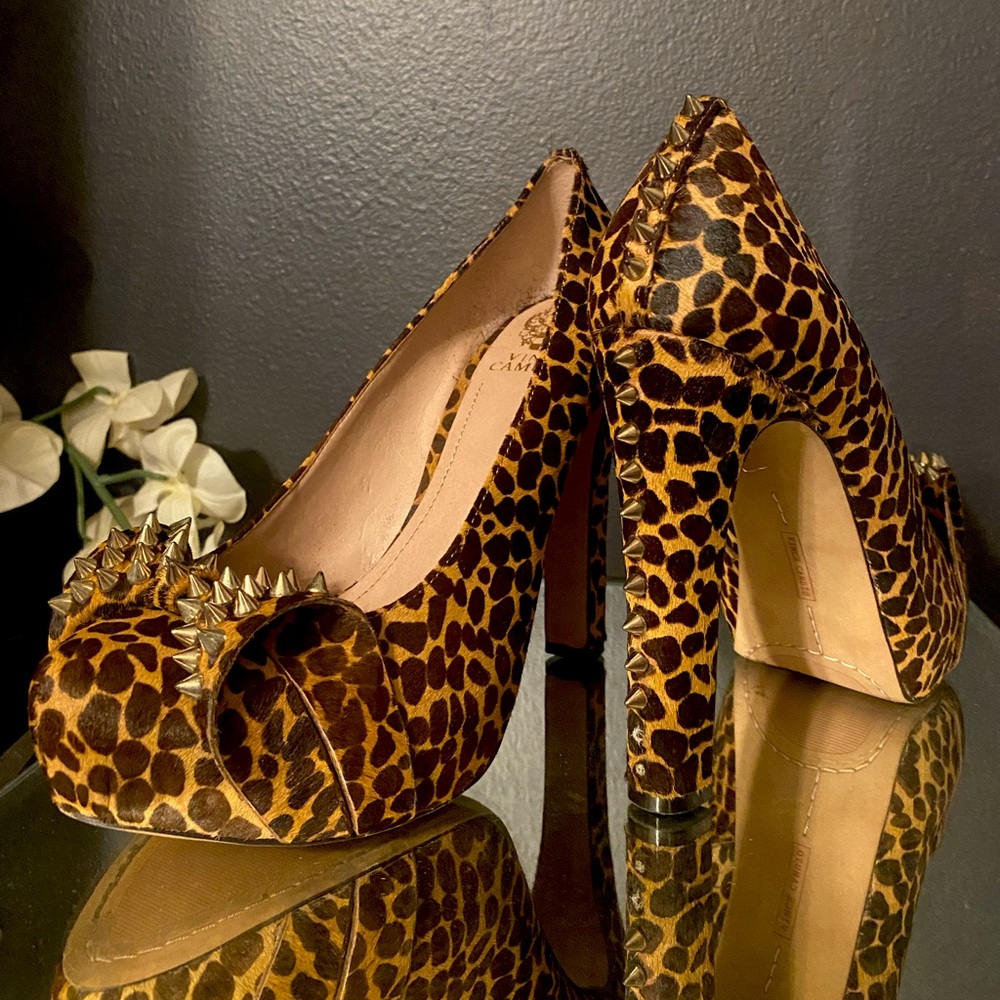 VINCE CAMUTO CHEETAH PONY HEELS